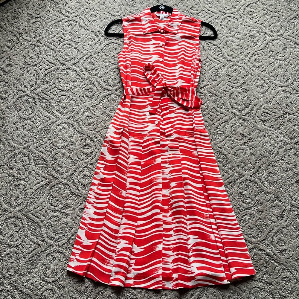Like new Cabi Brushstroke Pleated Dress